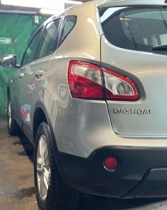 Nissan Qashqai cena 32800 przebieg: 238000, rok produkcji 2010 z Mosina małe 56